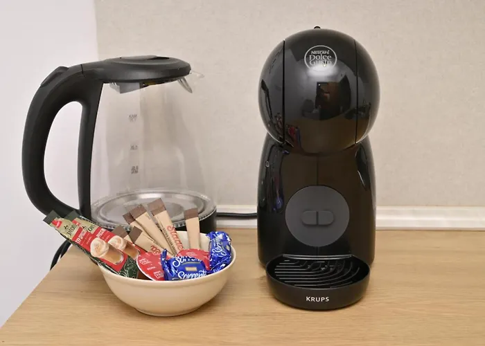 With Free Parking شقة فارنا