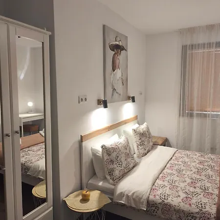 With Free Parking Apartment