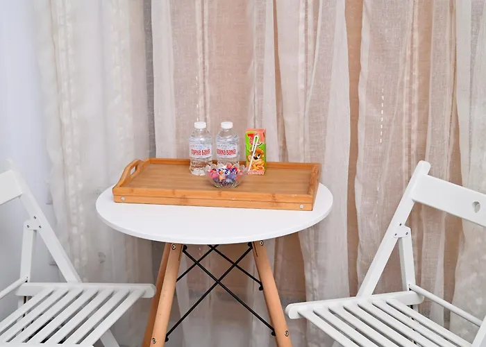 Apartment With Free Parking