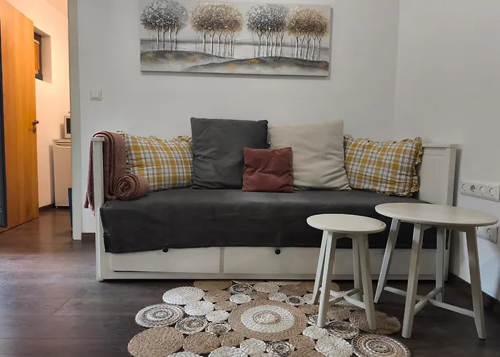 With Free Parking Apartment *